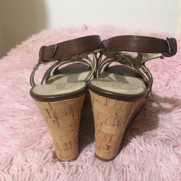 Guess Women Wedge Sandals Size 11M - Picture 4 of 16